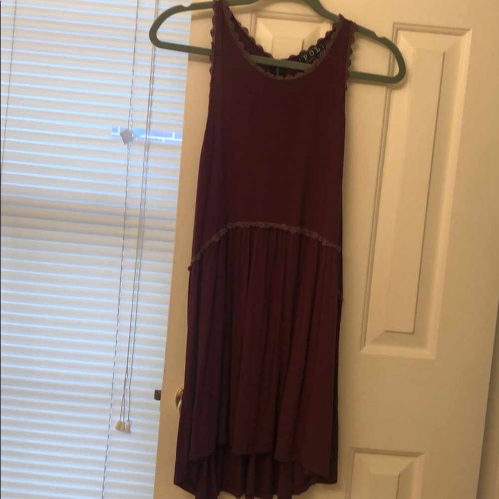 Burgundy tank top with crocheted accents
